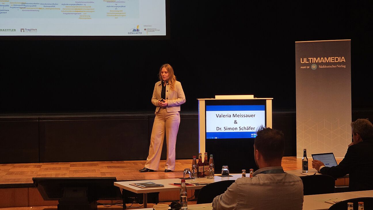 Valeria Meissauer spricht auf dem Deutschen Fachkongress Fabrikplanung 2025 in Ludwigsburg